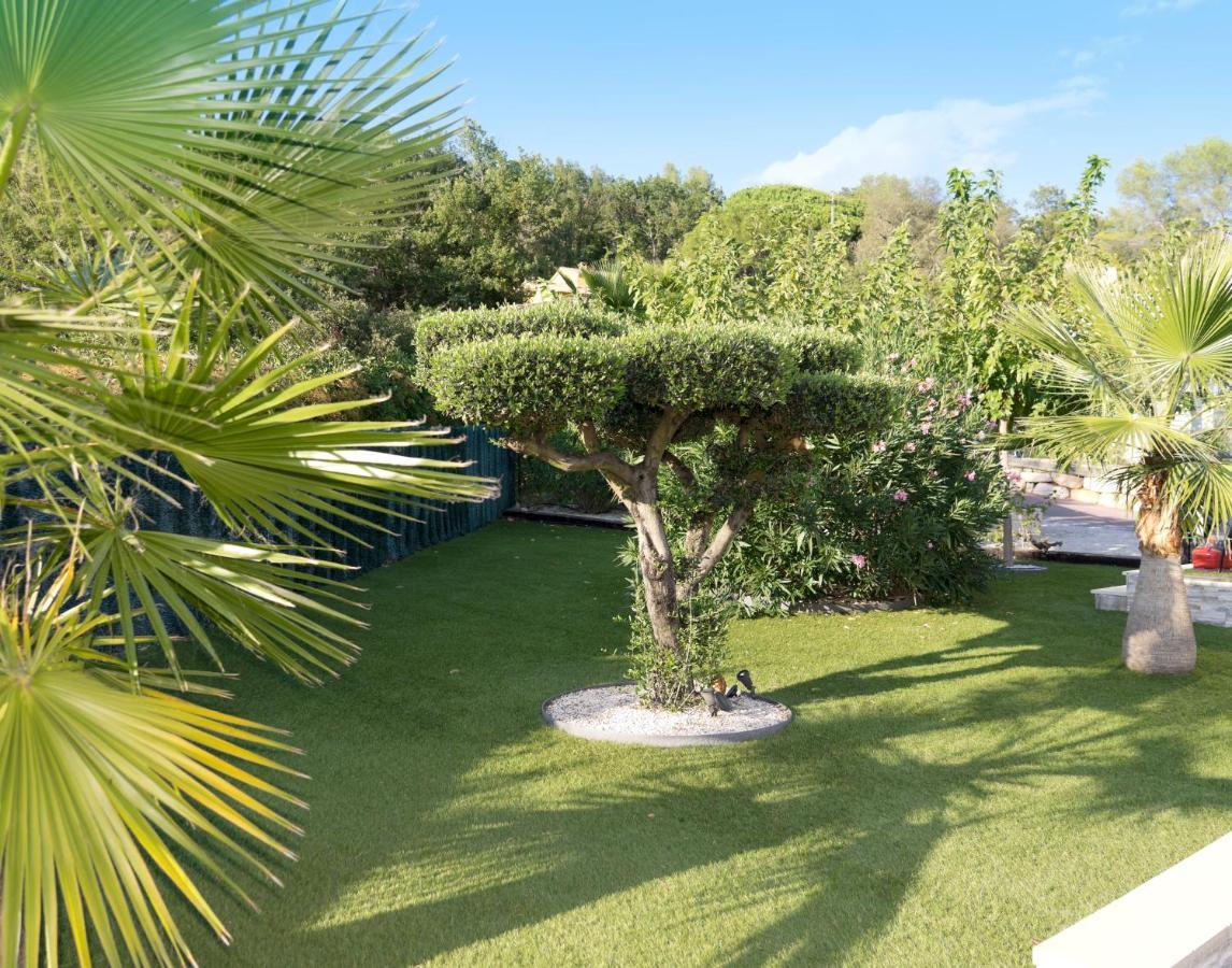 Villa Quietude Bagnols-en-Forêt Exteriör bild